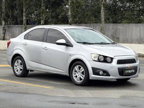 CHEVROLET SONIC 1.6 LT 16V FLEX 4P AUTOMÁTICO CHEVROLET SONIC 1.6 LT 16V FLEX 4P AUTOMÁTICO